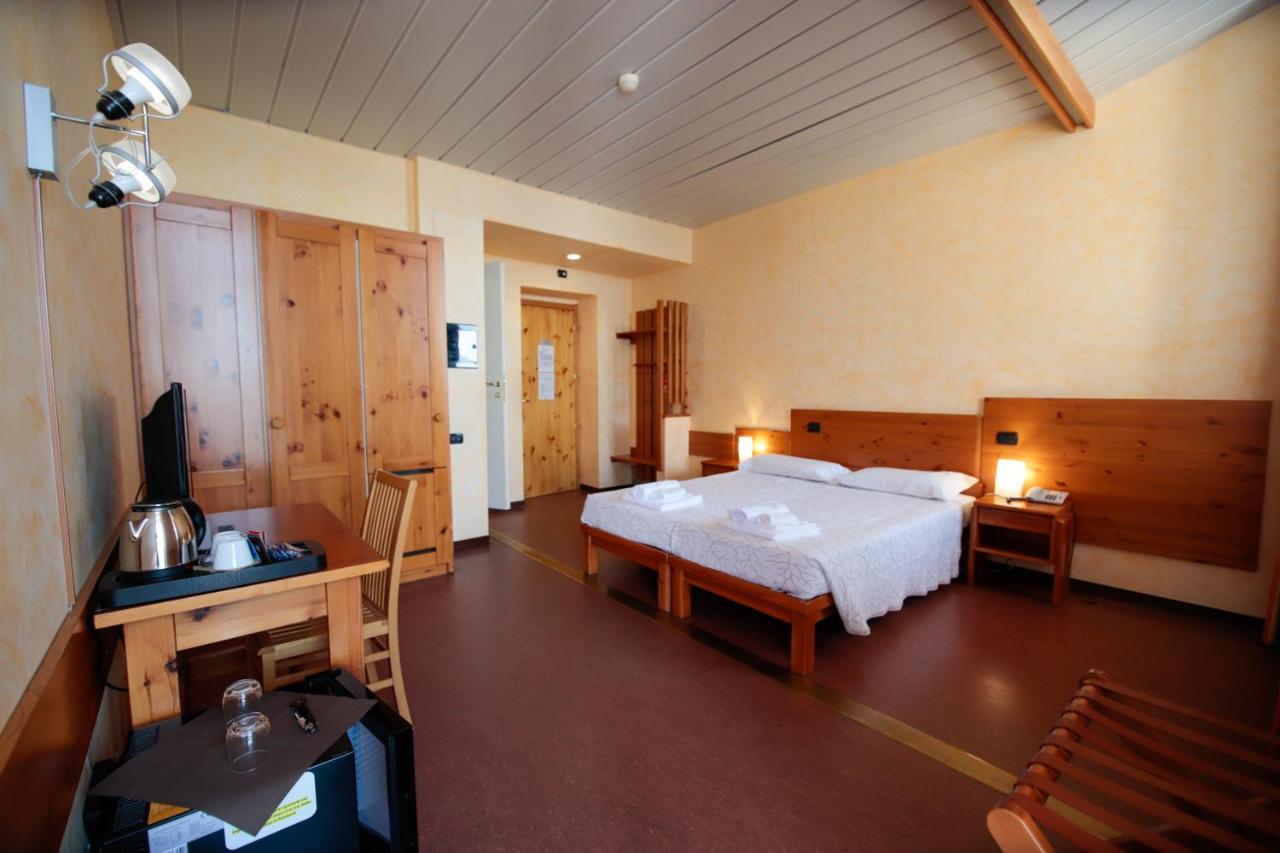 Pracatinat Hotel & Restaurant Fenestrelle Ngoại thất bức ảnh