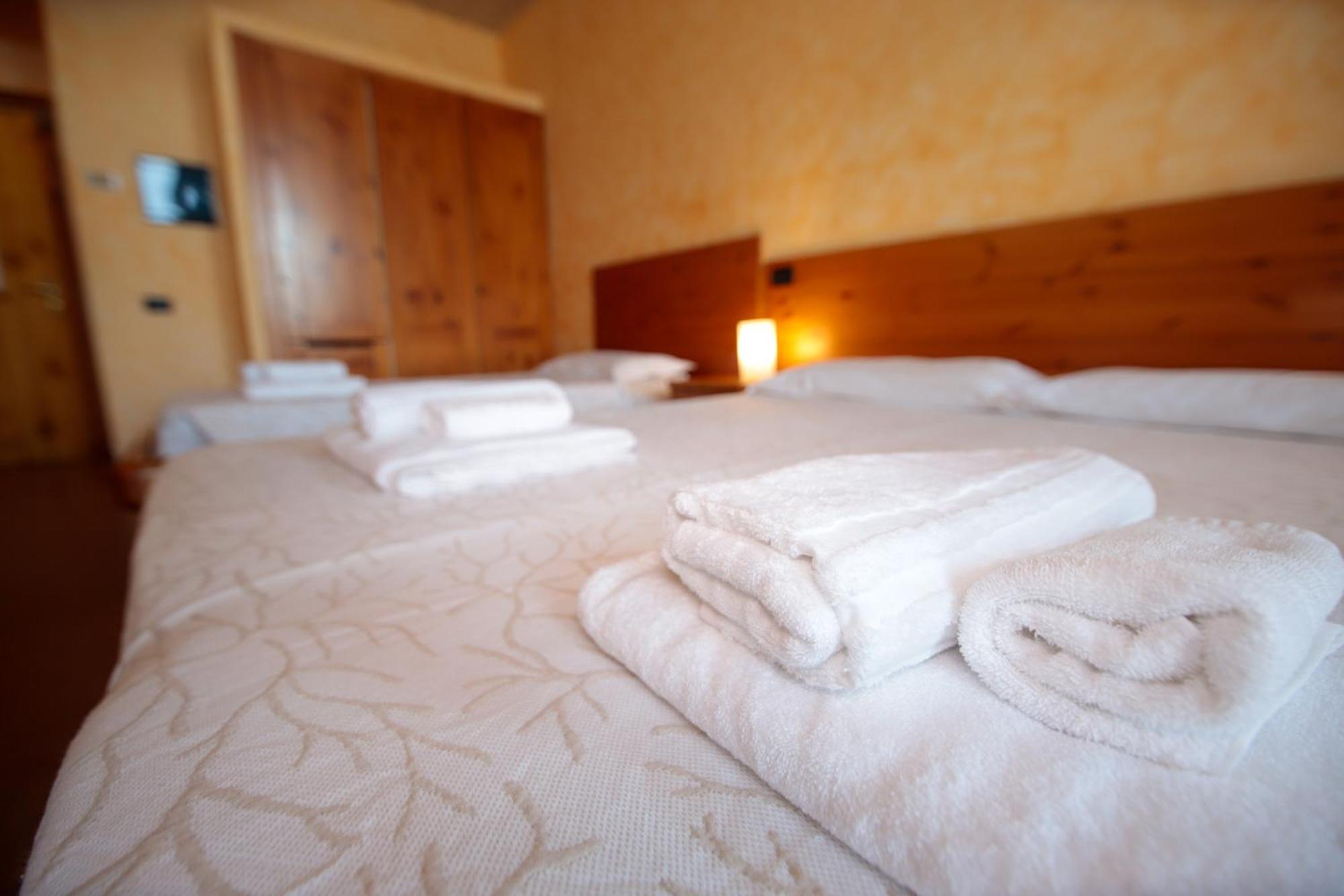 Pracatinat Hotel & Restaurant Fenestrelle Ngoại thất bức ảnh